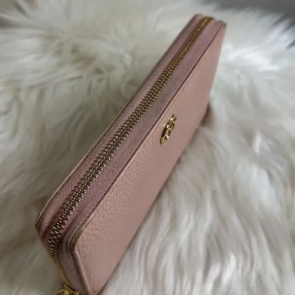 💯 Authentic Gucci GG Long Zipped Around Leather Wallet 🍀 - Picture 3 of 15
